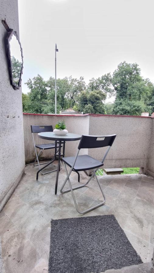 Finnem Rentals Jicinska Praha Bagian luar foto