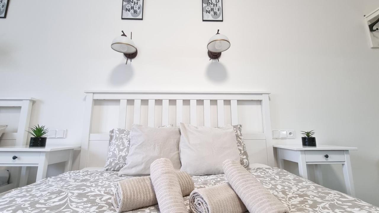 Finnem Rentals Jicinska Praha Bagian luar foto